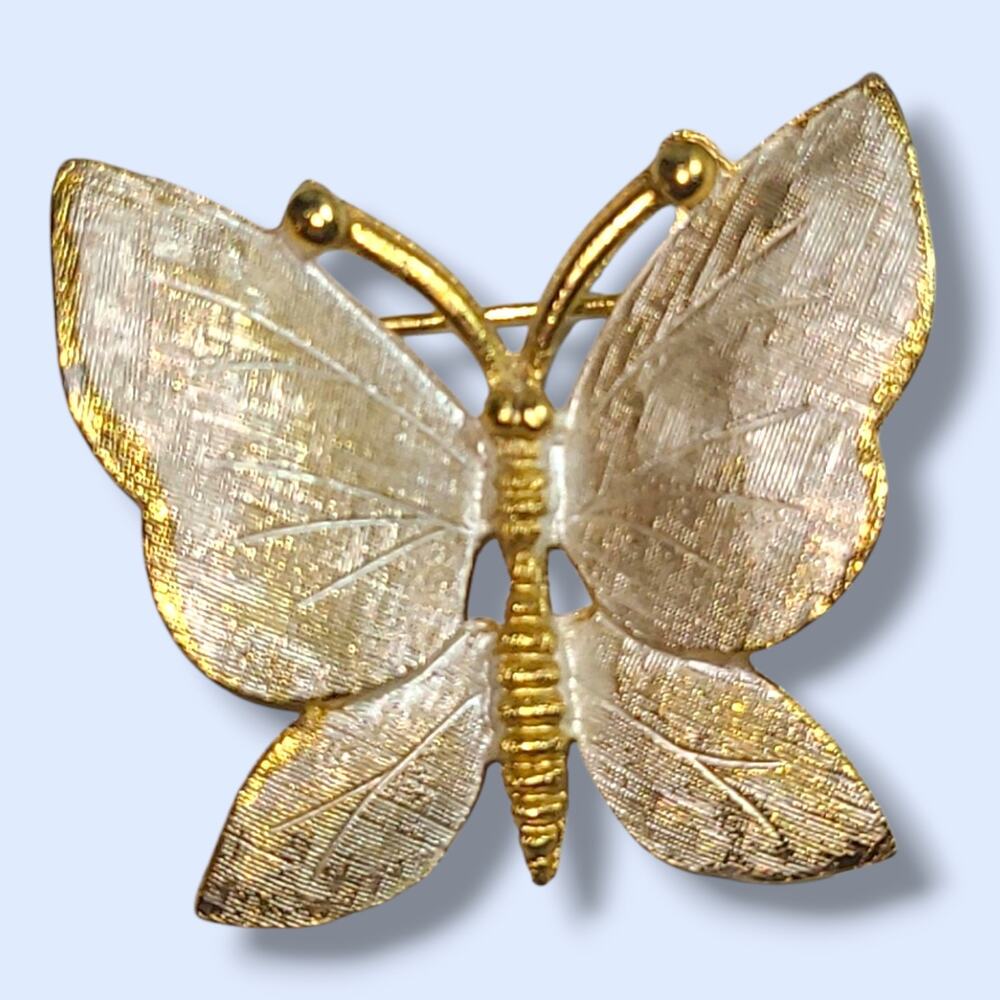 Vintage BSK Frosted‎ Gold Tone Butterfly Brooch Pin